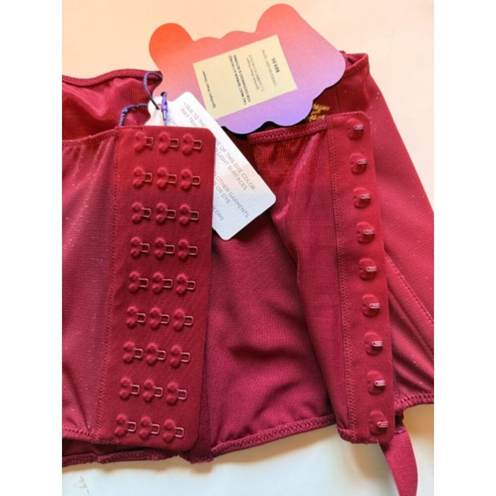 Yitty Spotlight Waist Shaper NWT Shimmered Merlot Large - Picture 3 of 4